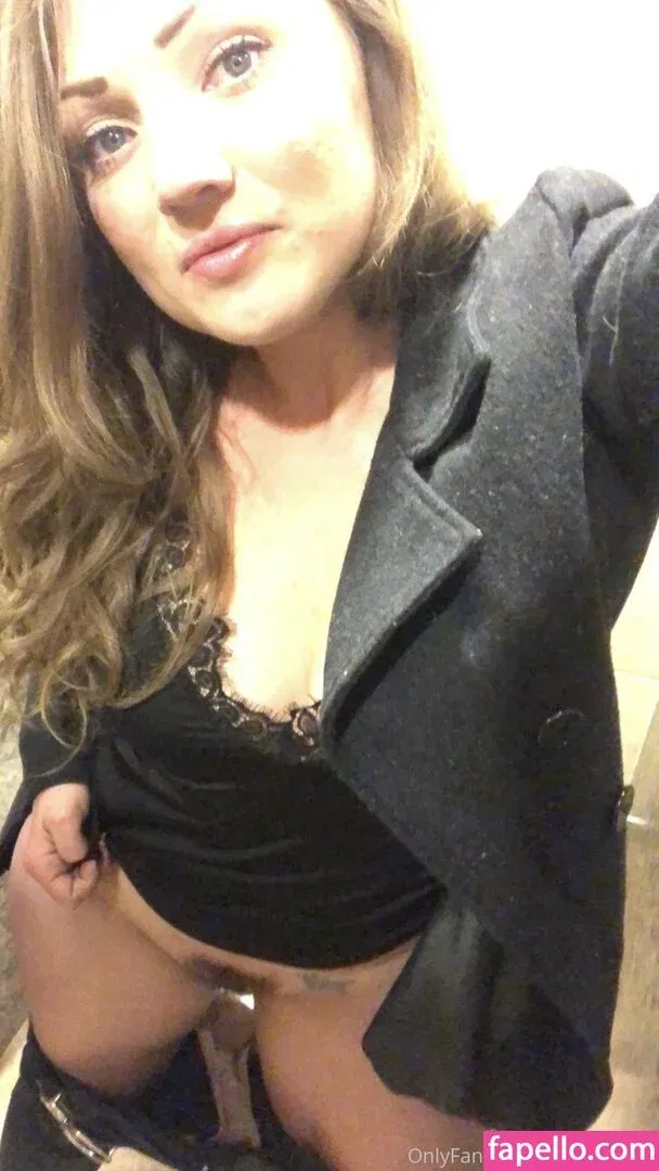 onlyavarose Onlyfans Photo Gallery 