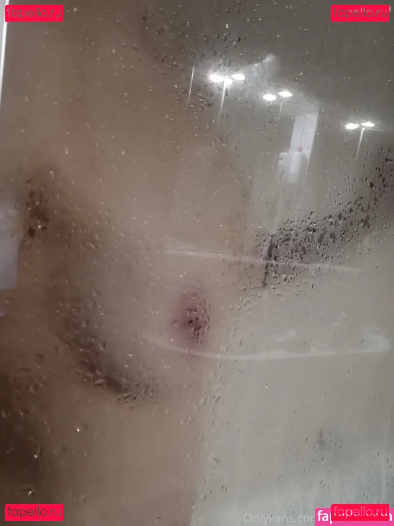 Bettflüsterin Onlyfans Photo Gallery 