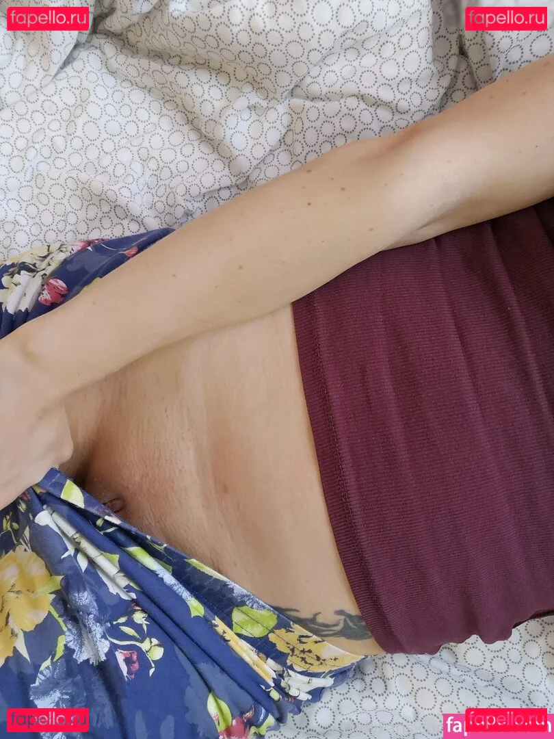 Bettflüsterin Onlyfans Photo Gallery 