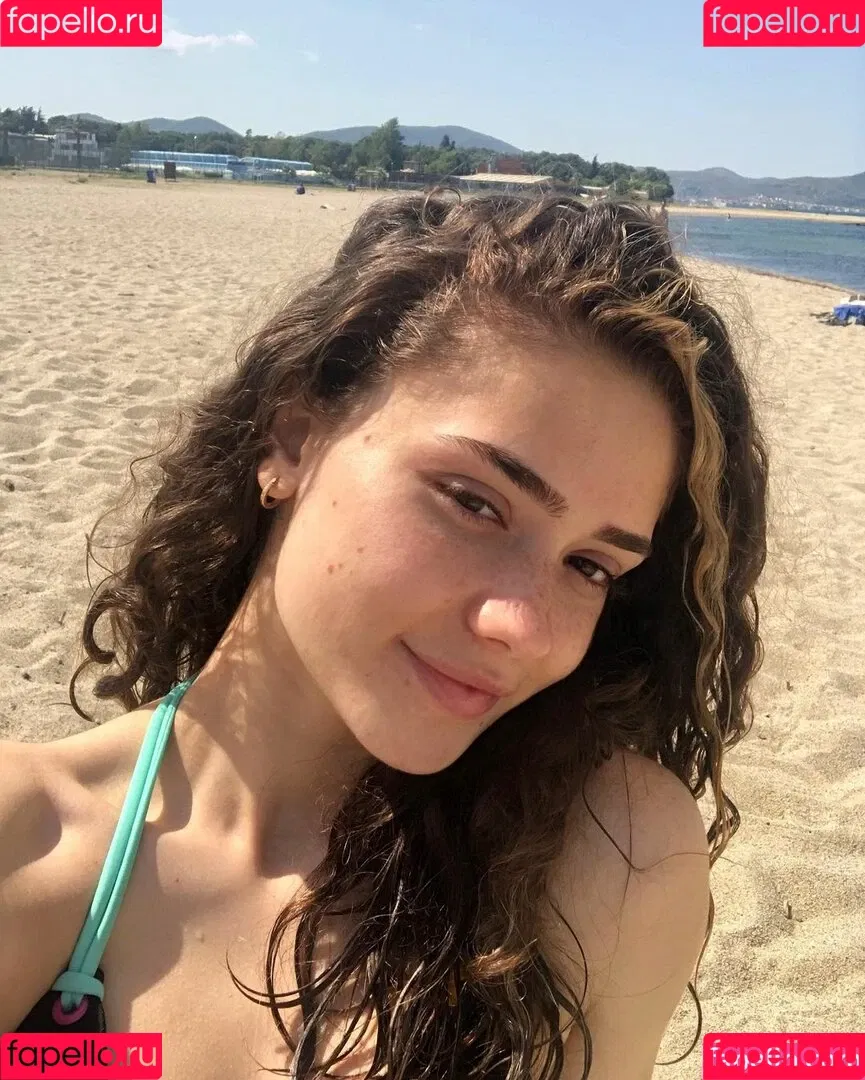 Melike Saygın Onlyfans Photo Gallery 