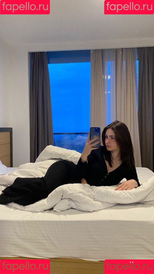 Melike Saygın Onlyfans Photo Gallery 