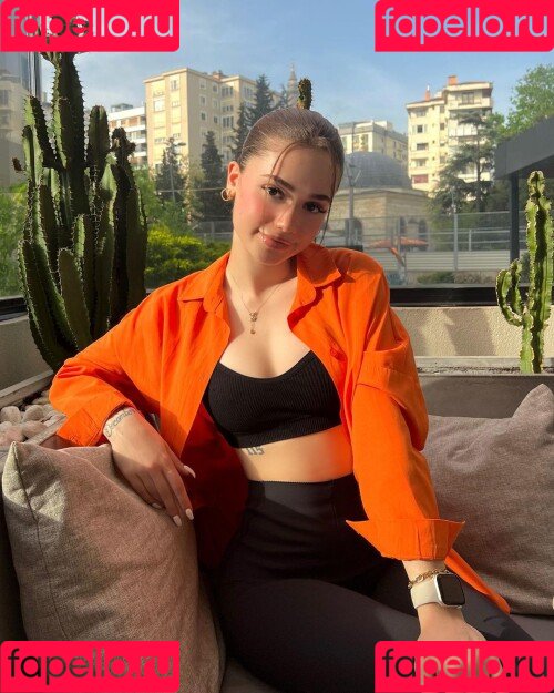 Melike Saygın Onlyfans Photo Gallery 