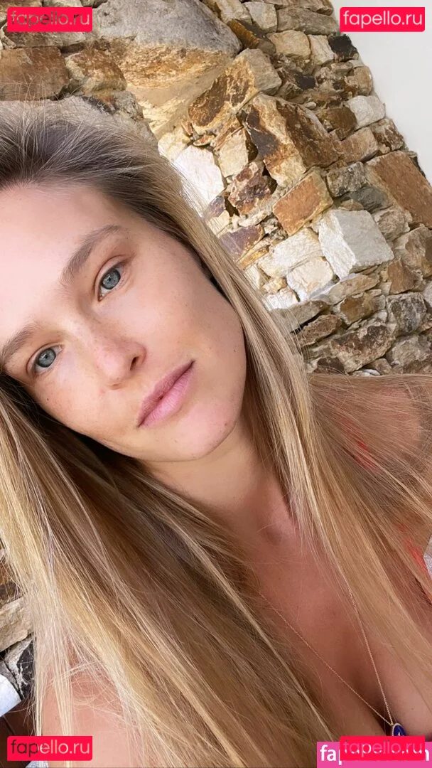 Bar Refaeli Onlyfans Photo Gallery 