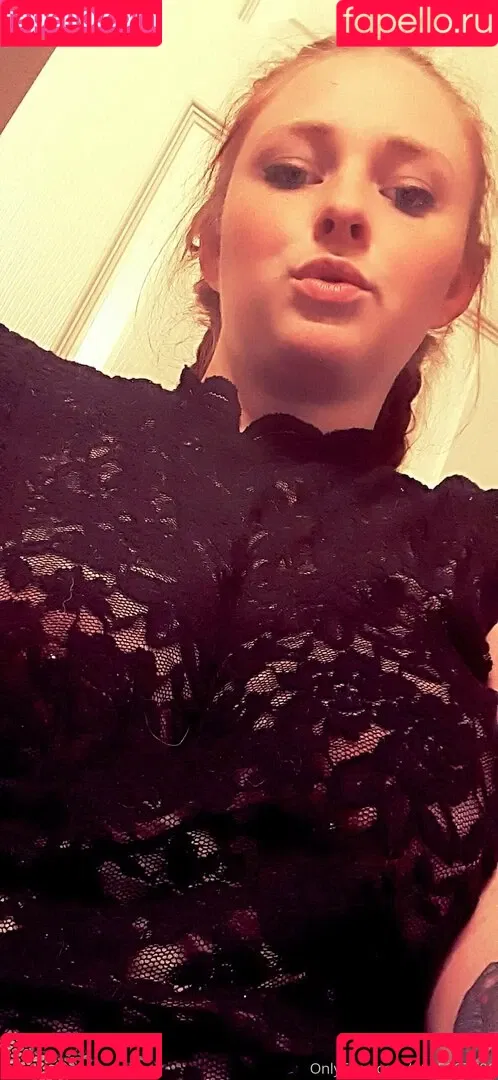 ariel.morningstar21 Onlyfans Photo Gallery 