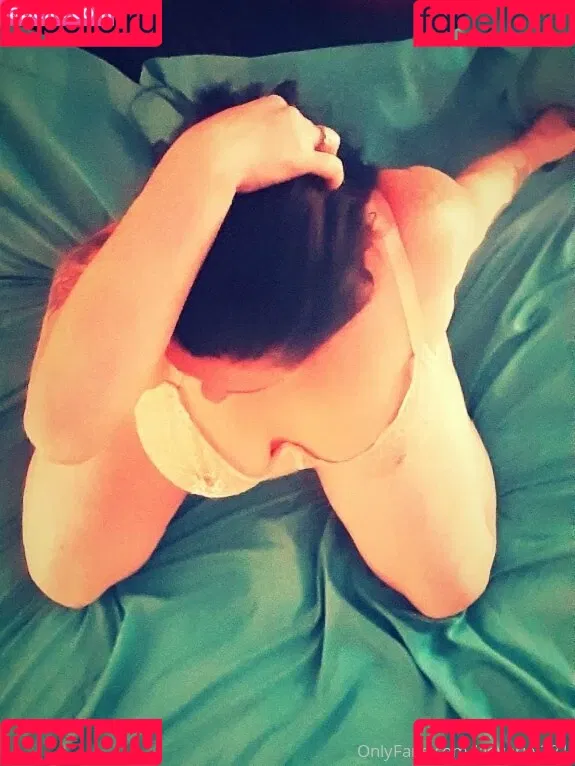 ariel.morningstar21 Onlyfans Photo Gallery 