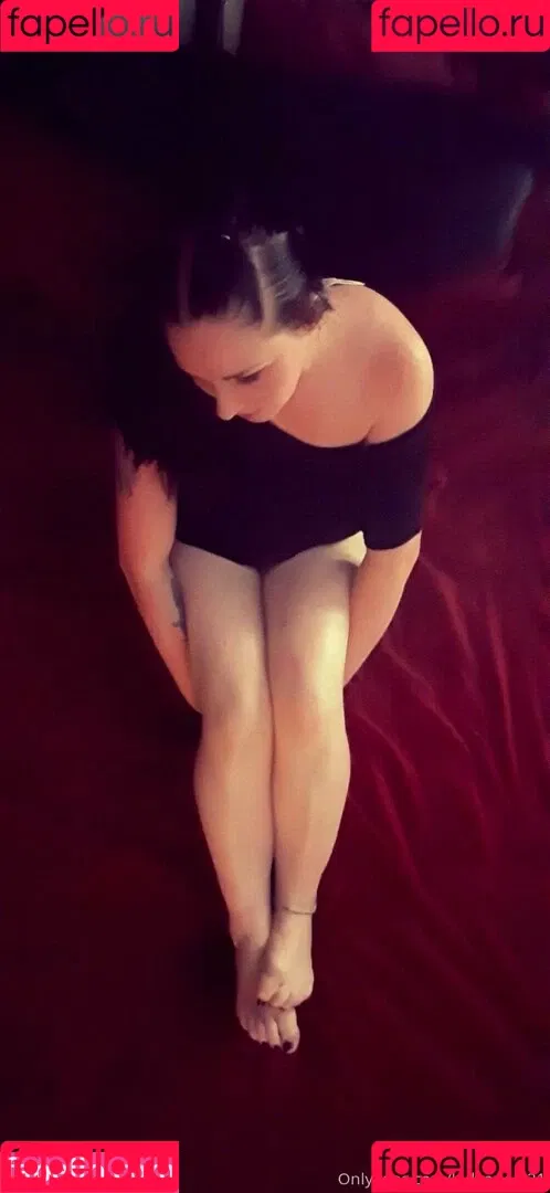 ariel.morningstar21 Onlyfans Photo Gallery 
