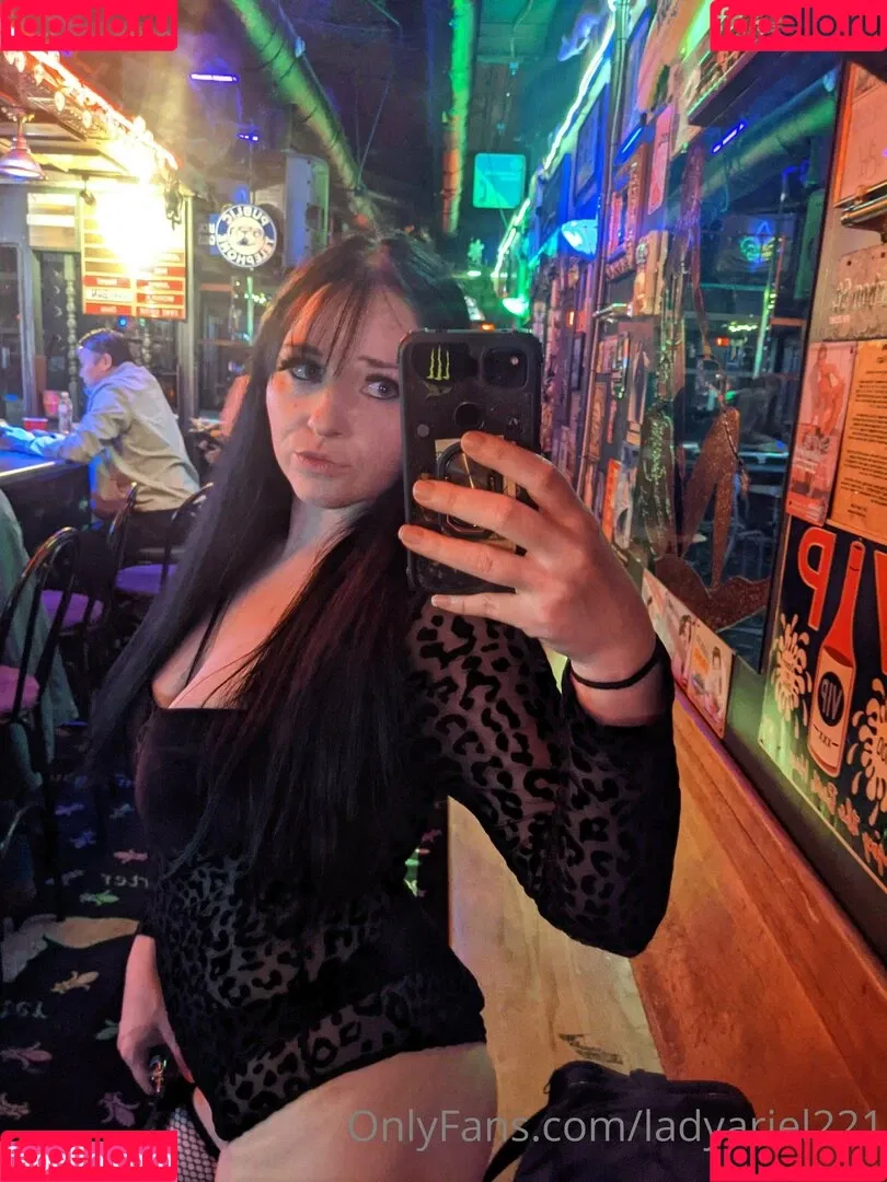 ariel.morningstar21 Onlyfans Photo Gallery 