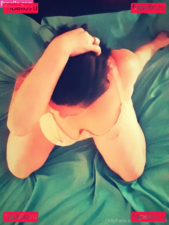 ariel.morningstar21 Nude Onlyfans Photo 32