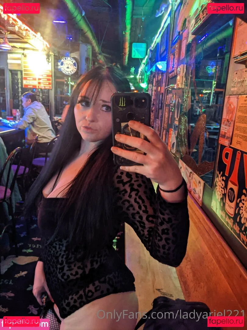 ariel.morningstar21 Nude Onlyfans Photo 14