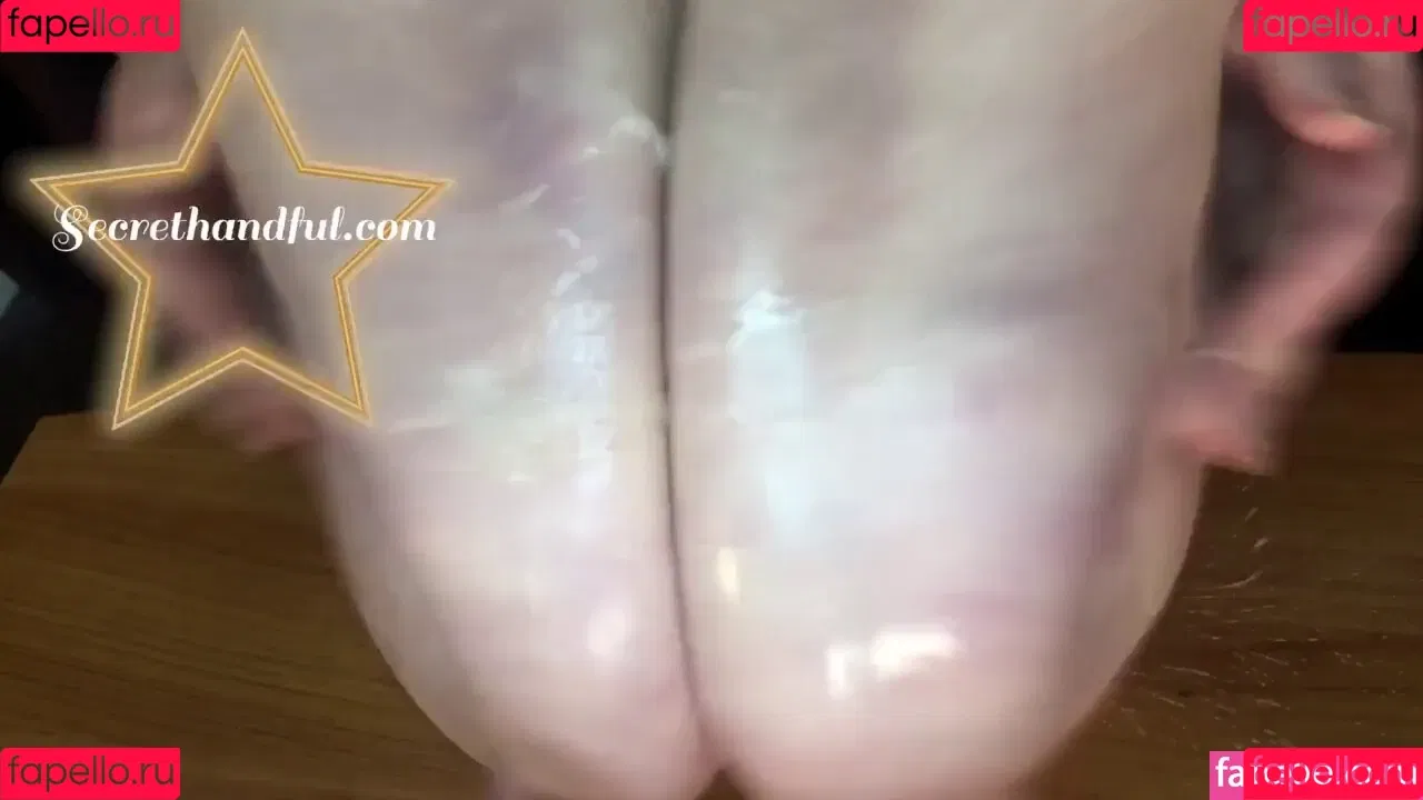 Secrethandful Onlyfans Photo Gallery 