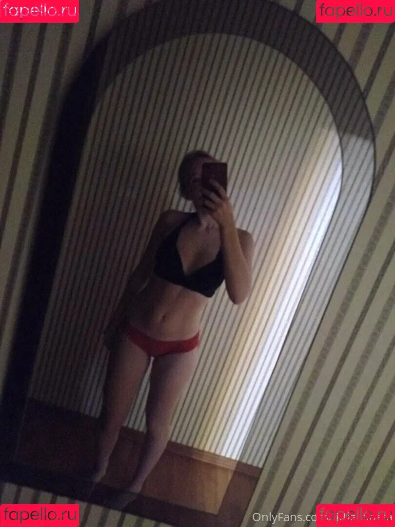 little_nnata Onlyfans Photo Gallery 