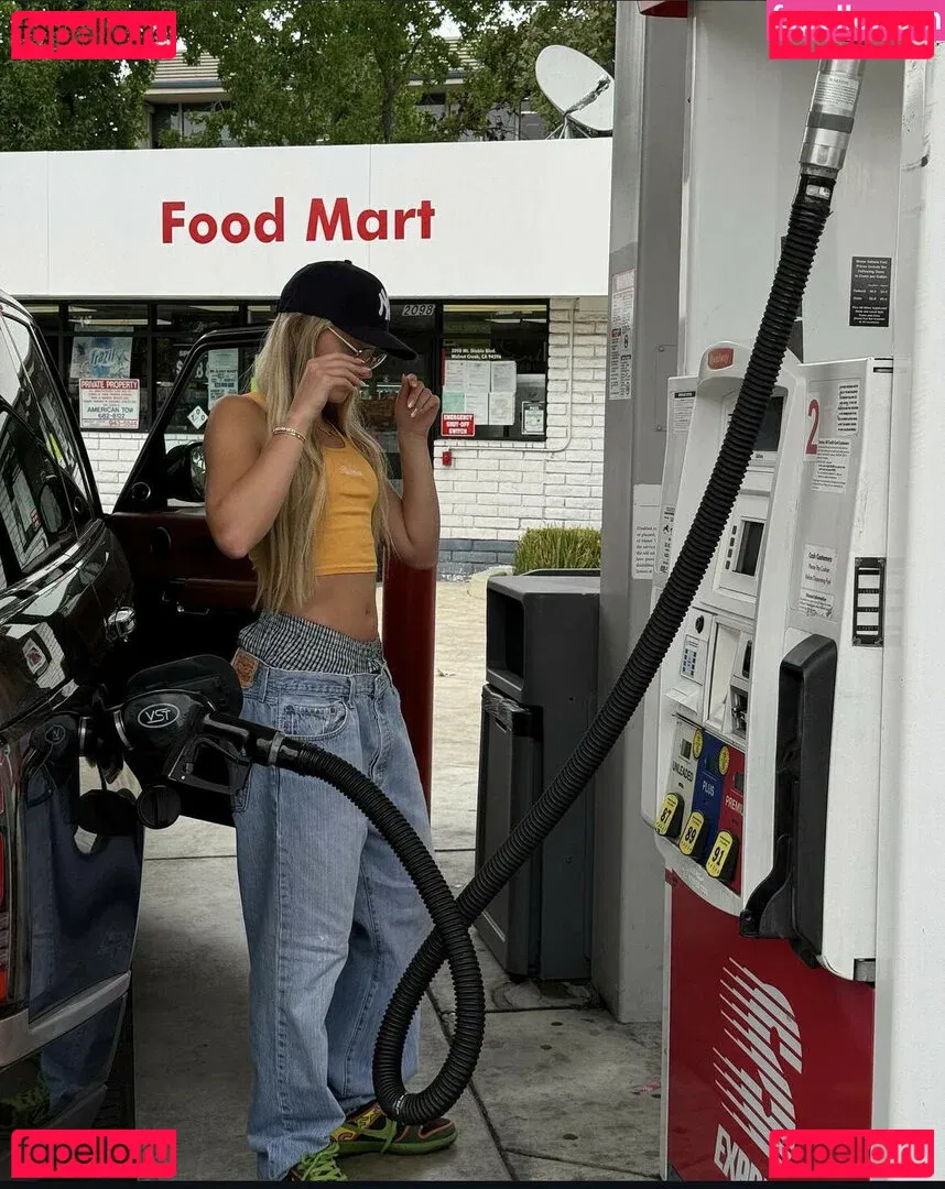 Mia Mastrov Onlyfans Photo Gallery 