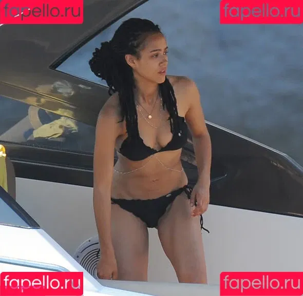 Nathalie Emmanuel Onlyfans Photo Gallery 