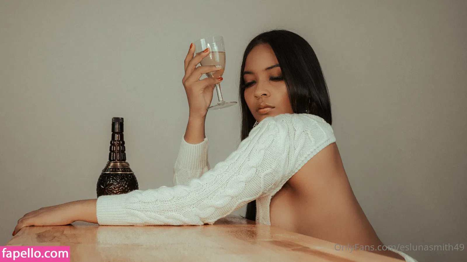 eslunasmith49 Onlyfans Photo Gallery 