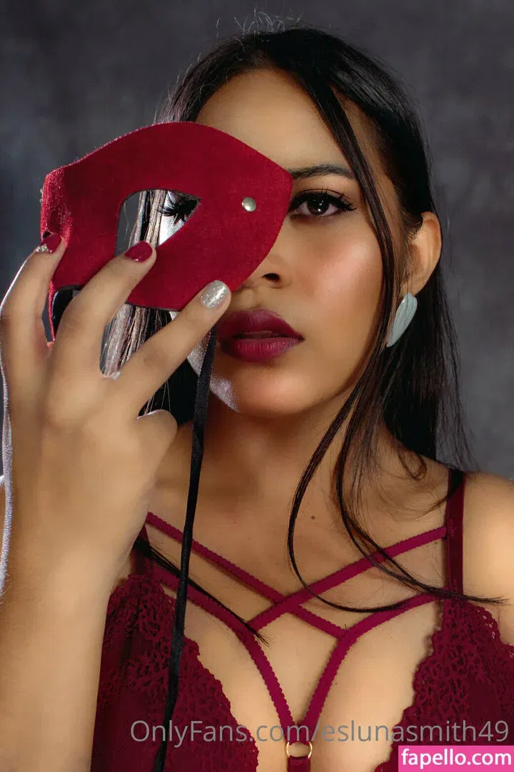 eslunasmith49 Onlyfans Photo Gallery 