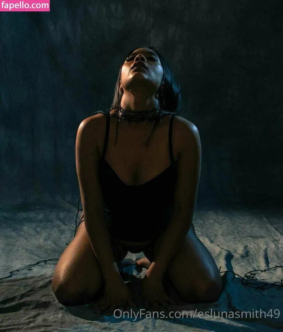 eslunasmith49 Onlyfans Photo Gallery 