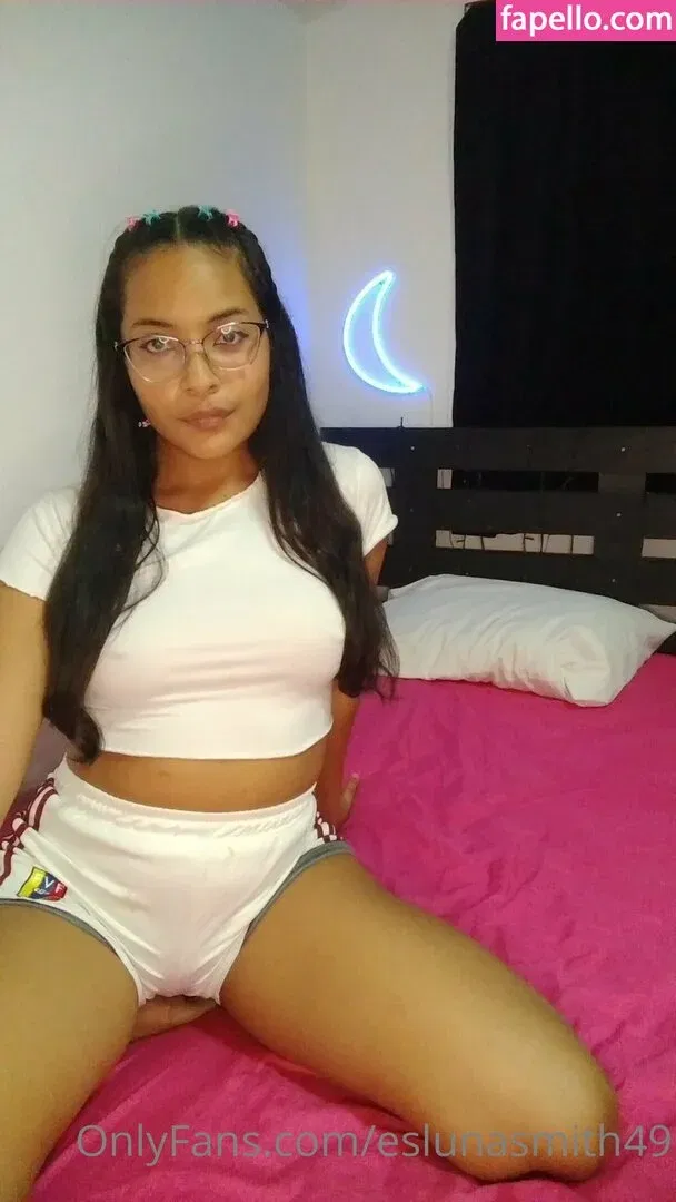 eslunasmith49 Onlyfans Photo Gallery 