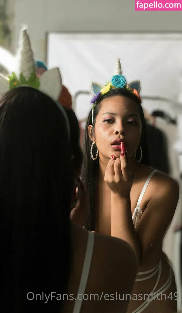 eslunasmith49 Onlyfans Photo Gallery 