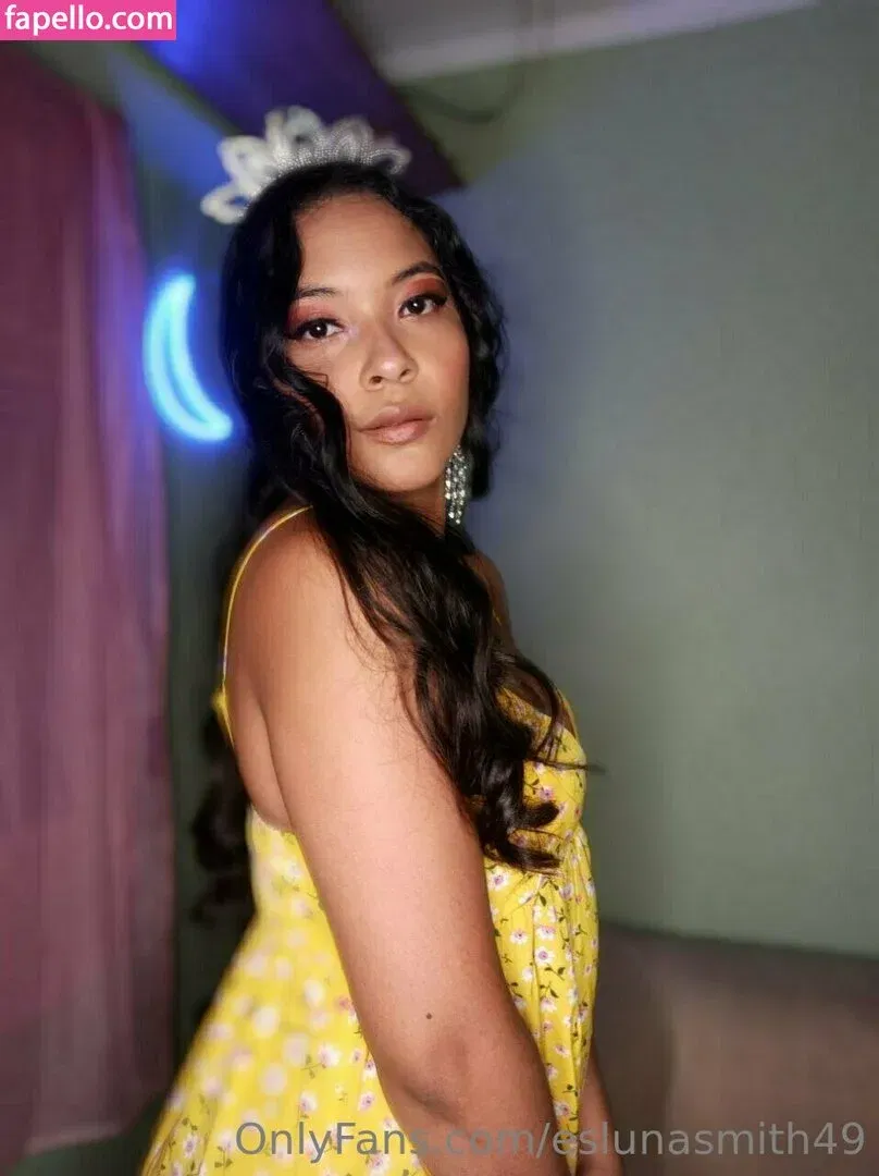 eslunasmith49 Onlyfans Photo Gallery 