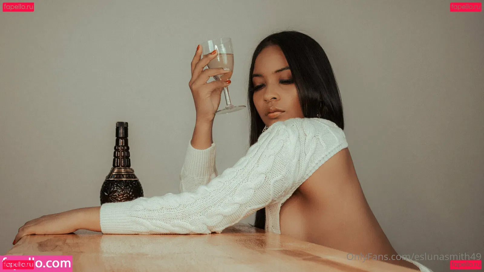 eslunasmith49 Onlyfans Photo Gallery 