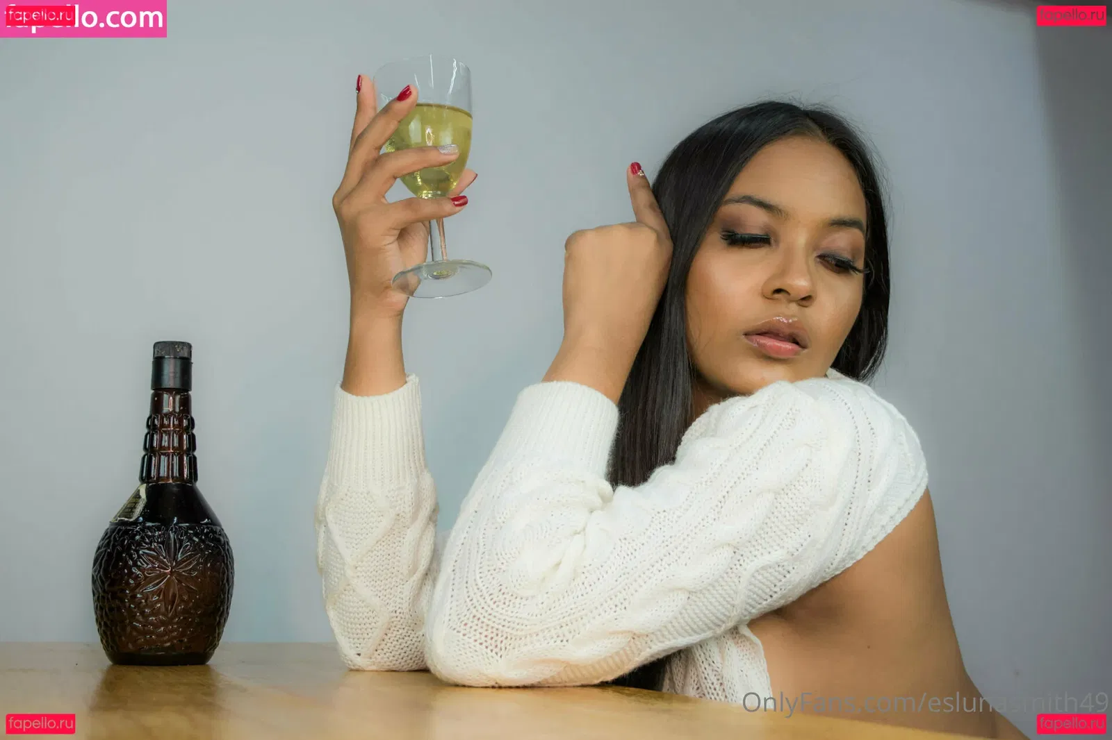 eslunasmith49 Onlyfans Photo Gallery 