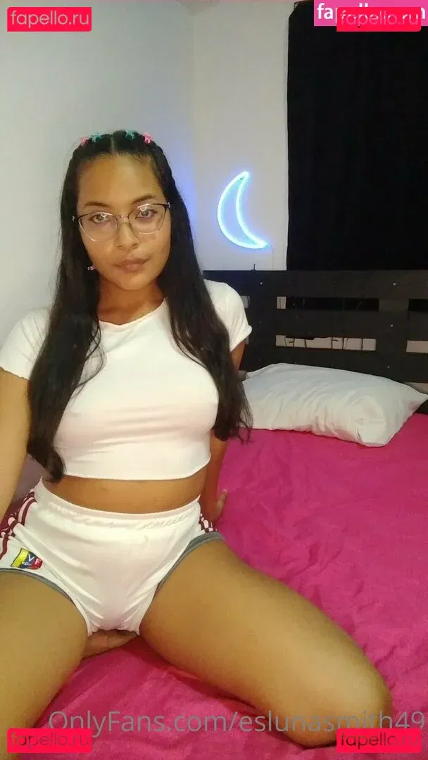 eslunasmith49 Onlyfans Photo Gallery 