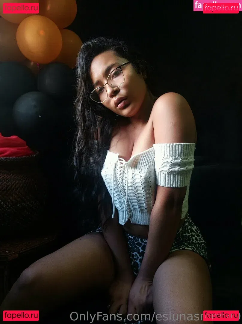 eslunasmith49 Onlyfans Photo Gallery 