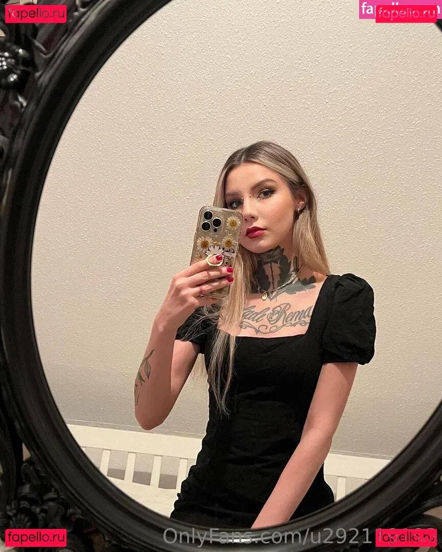 emilia.karin Onlyfans Photo Gallery 