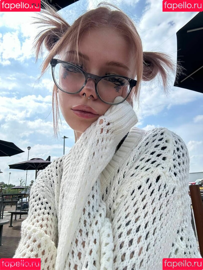 AizaOMG Onlyfans Photo Gallery 