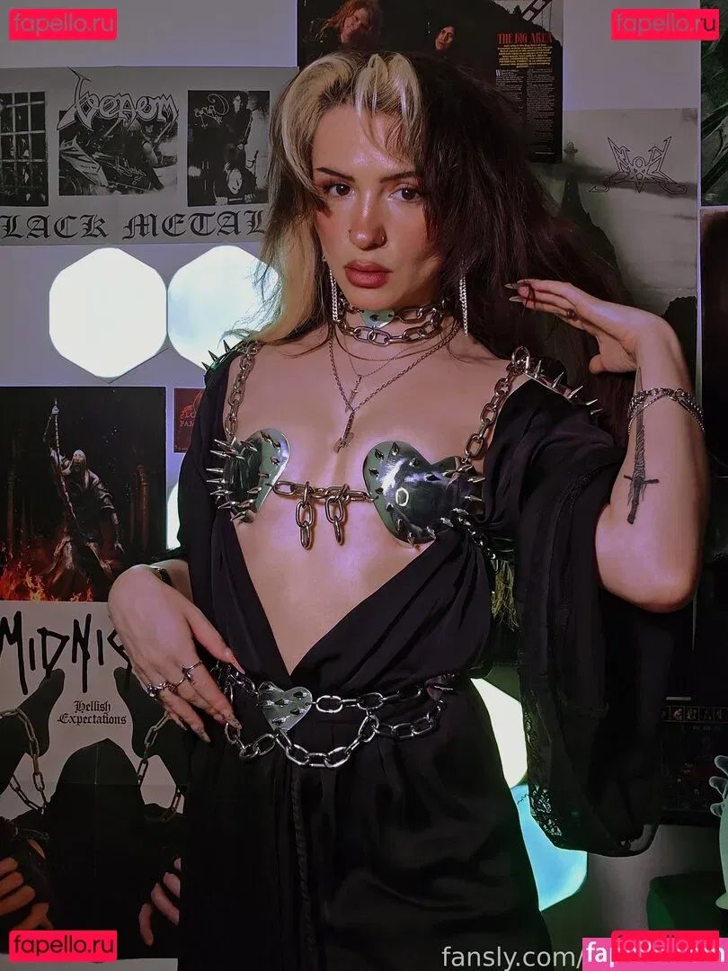 HellionCait Onlyfans Photo Gallery 