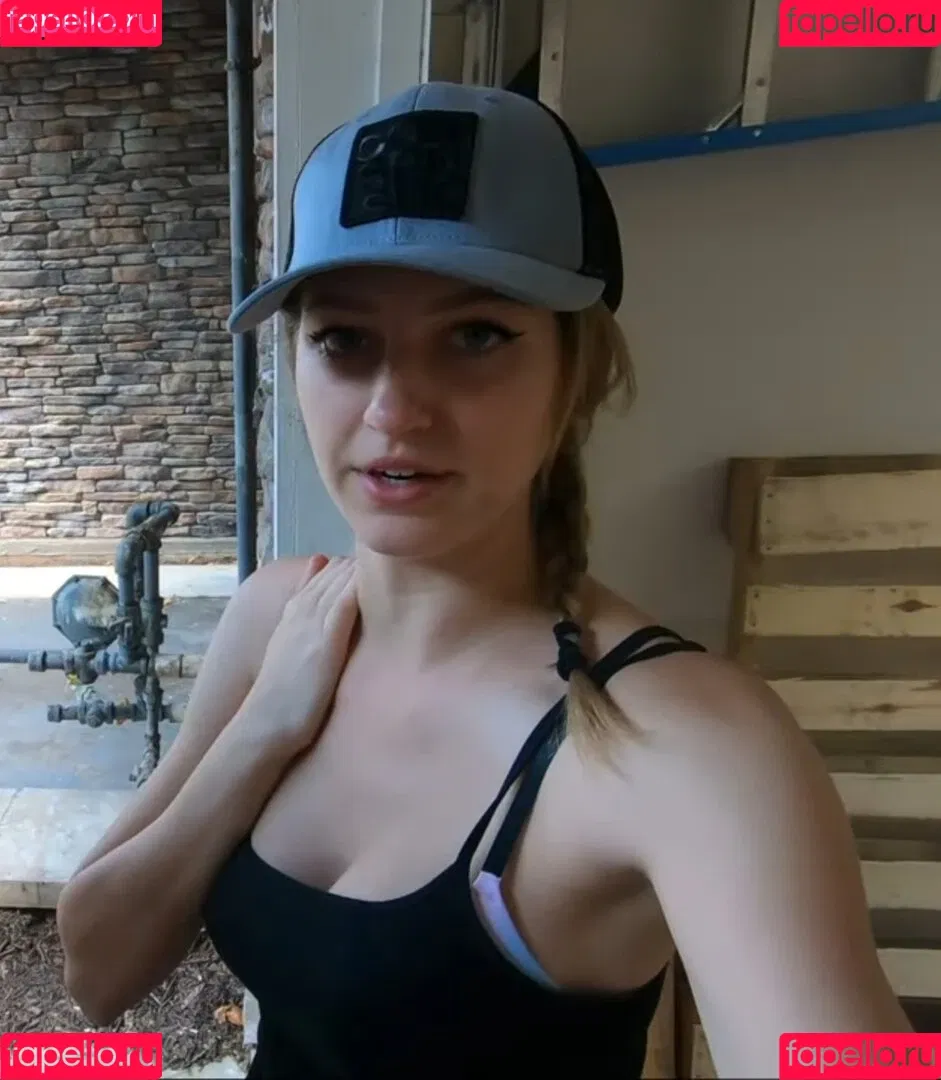 Gabby Downing Onlyfans Photo Gallery 