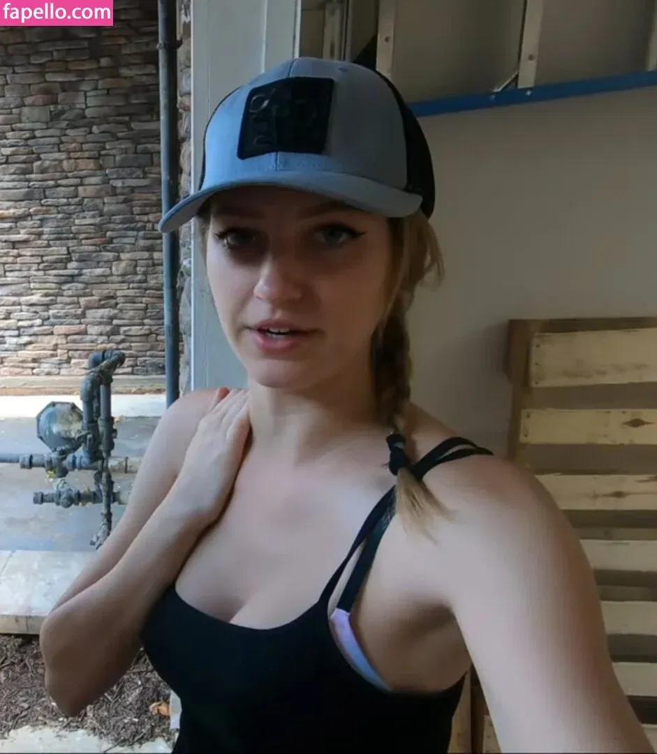 Gabby Downing Onlyfans Photo Gallery 