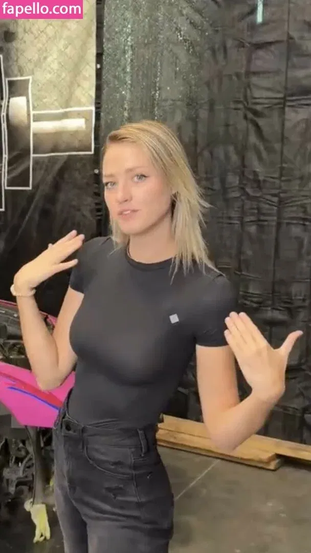 Gabby Downing Onlyfans Photo Gallery 