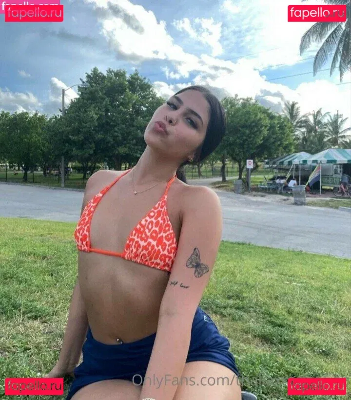 Thalia Rodriguez Onlyfans Photo Gallery 