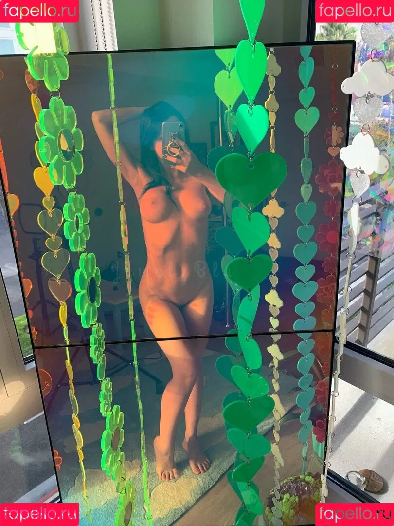 Jewelz Blu Onlyfans Photo Gallery 
