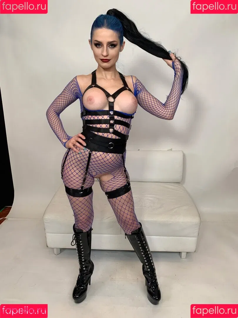 Jewelz Blu Onlyfans Photo Gallery 
