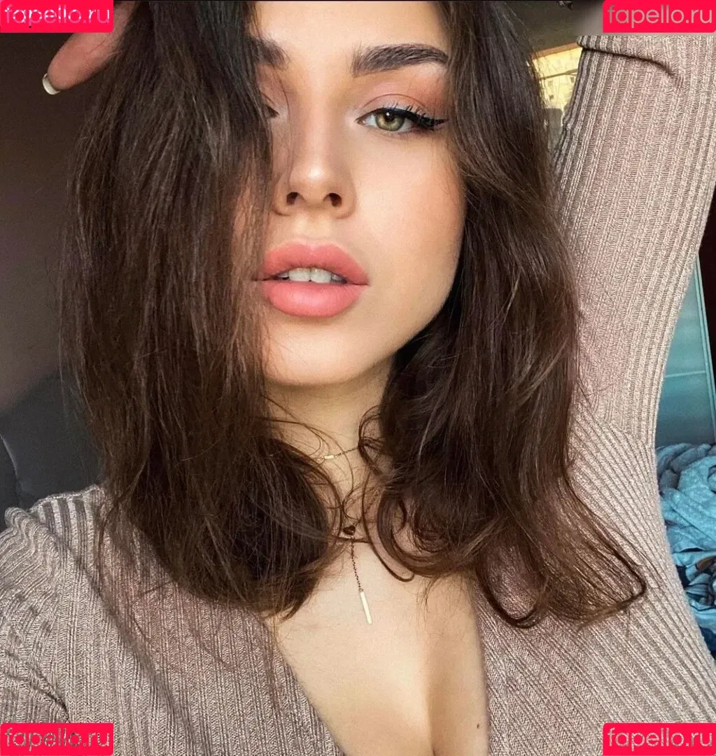 Zoe Matthea Onlyfans Photo Gallery 