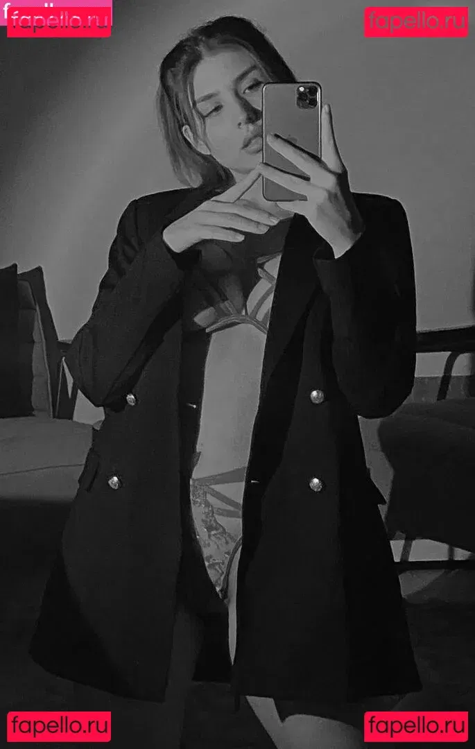 Zoe Matthea Onlyfans Photo Gallery 