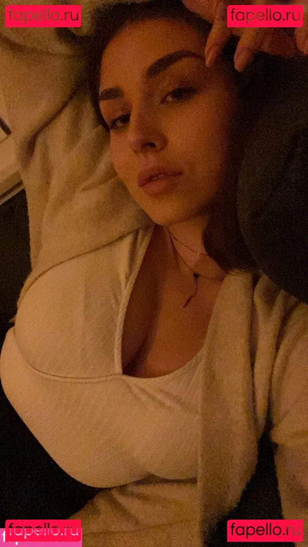 Zoe Matthea Onlyfans Photo Gallery 