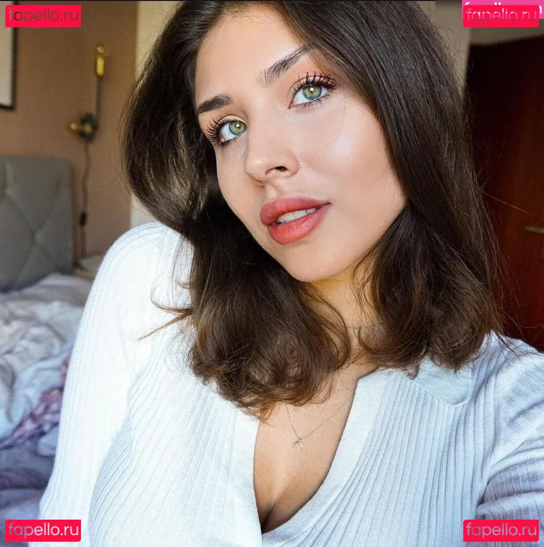 Zoe Matthea Onlyfans Photo Gallery 