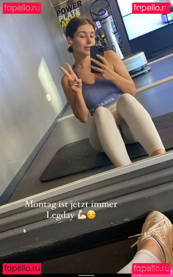 Zoe Matthea Onlyfans Photo Gallery 