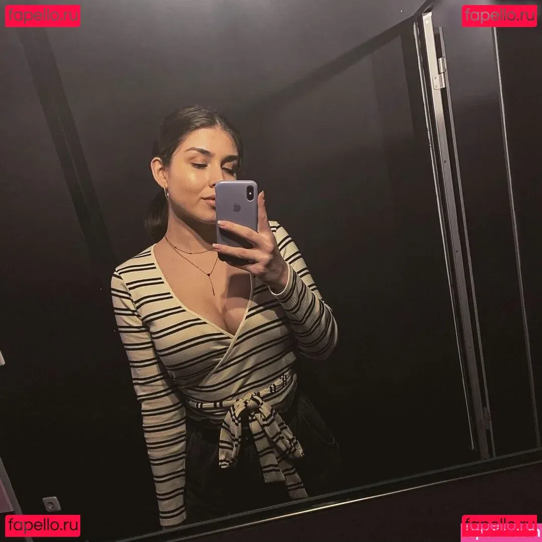 Zoe Matthea Onlyfans Photo Gallery 