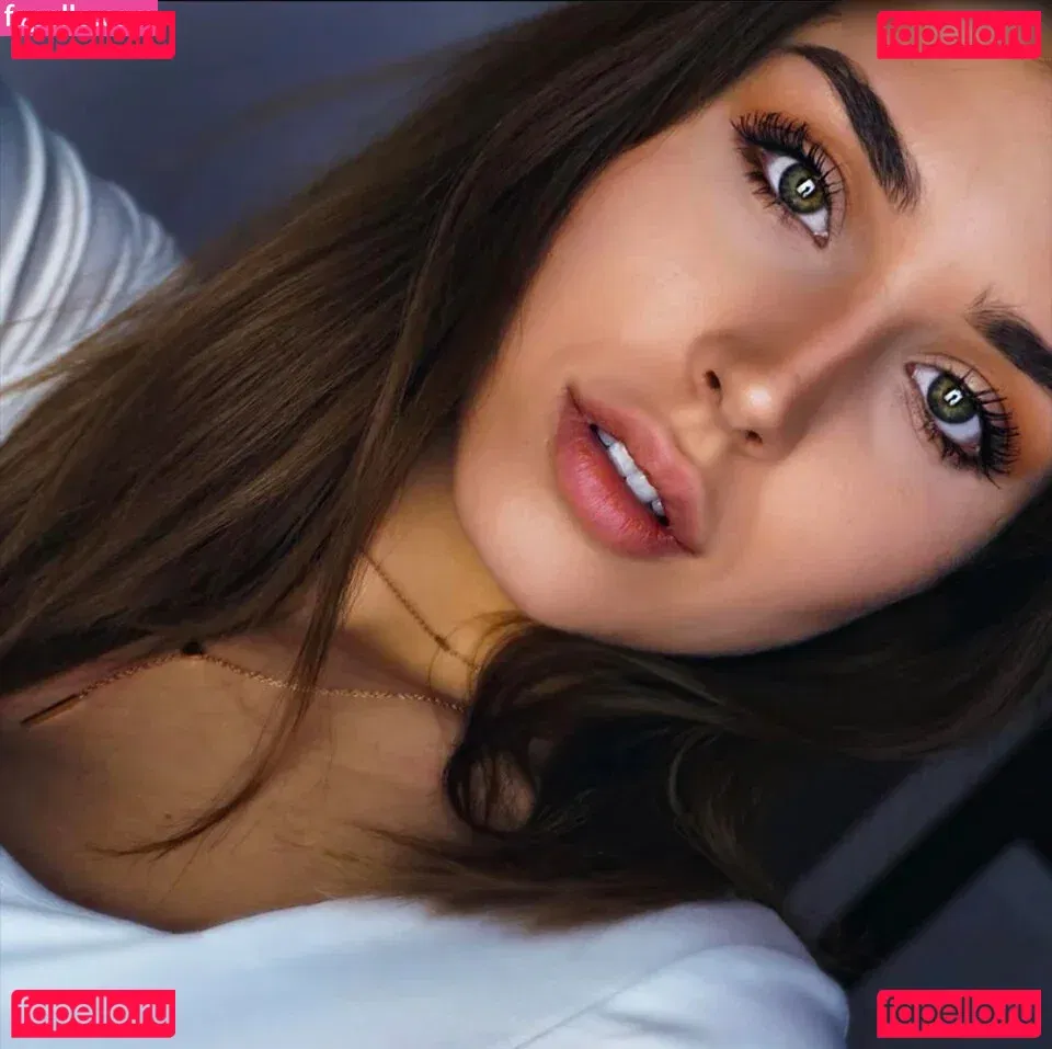 Zoe Matthea Onlyfans Photo Gallery 