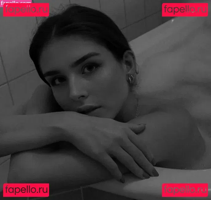 Zoe Matthea Onlyfans Photo Gallery 