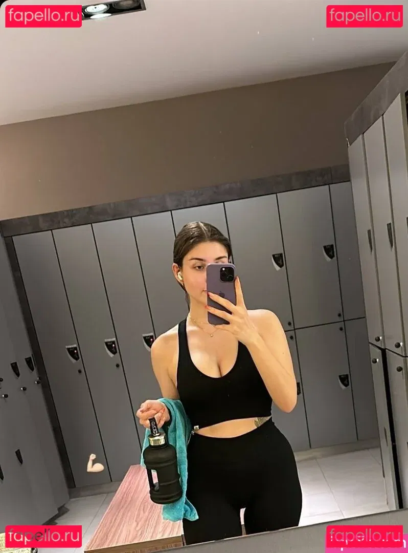 Zoe Matthea Onlyfans Photo Gallery 