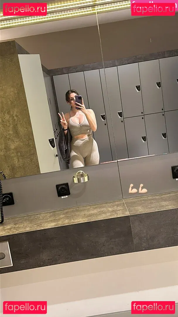 Zoe Matthea Onlyfans Photo Gallery 