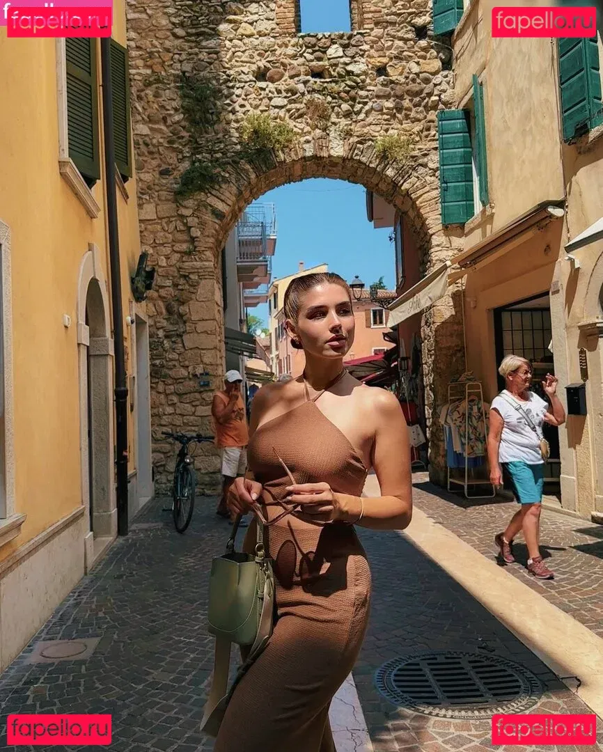 Zoe Matthea Onlyfans Photo Gallery 