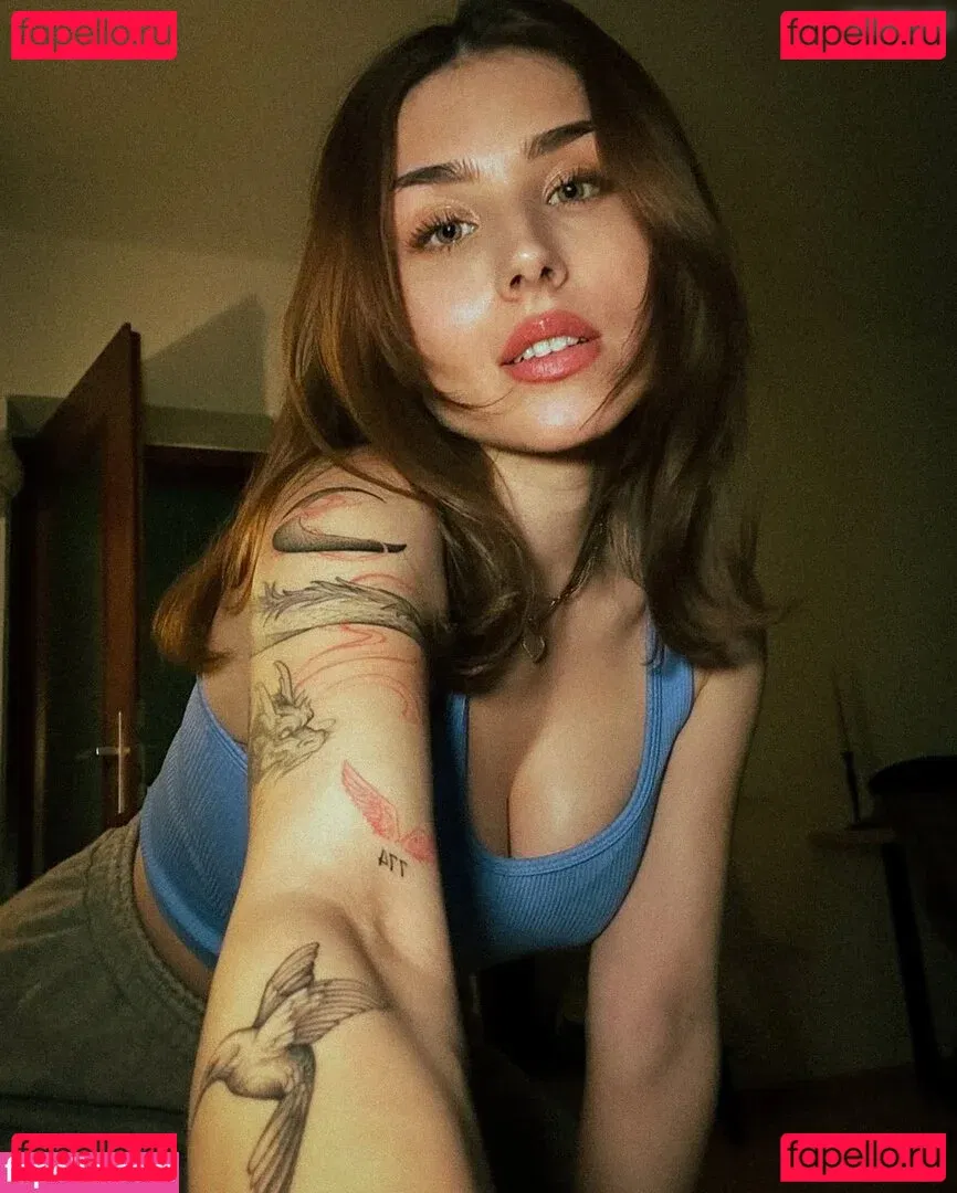 Zoe Matthea Onlyfans Photo Gallery 