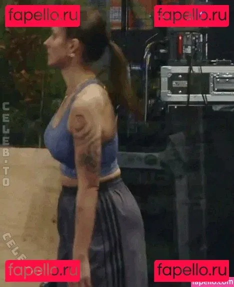 Zoe Matthea Onlyfans Photo Gallery 