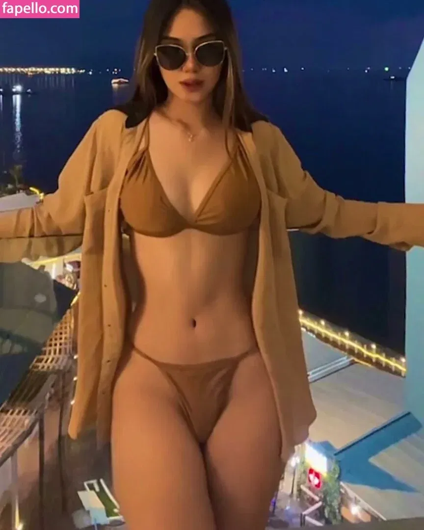 yanne.lvs Onlyfans Photo Gallery 